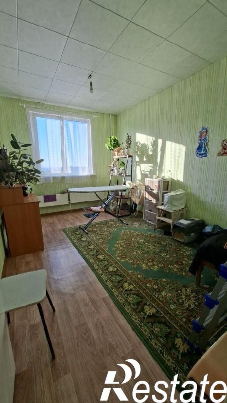 3-комн квартира 40 лет Победы, 114