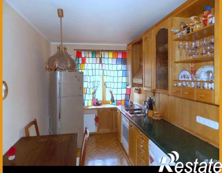4-комн квартира Баныкина улица, 14