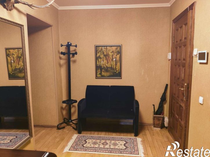4-комн квартира Баныкина улица, 14