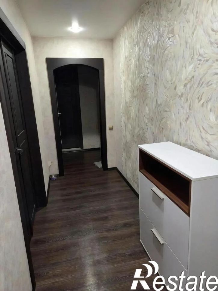 3-комн квартира Автостроителей улица, 64