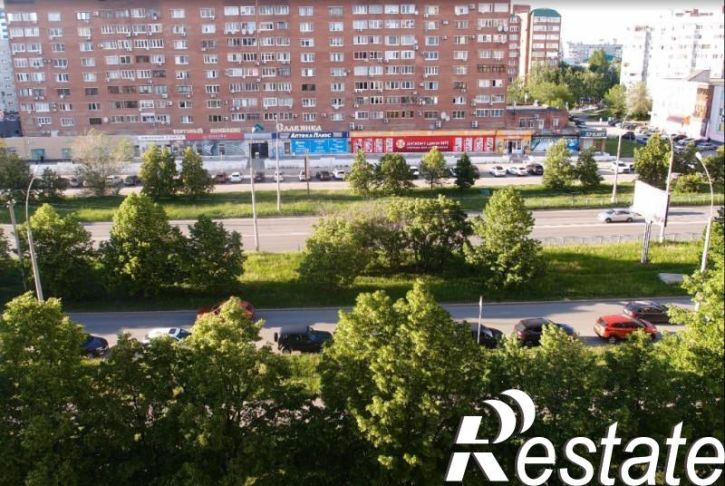 3-комн квартира 70 лет Октября, 33
